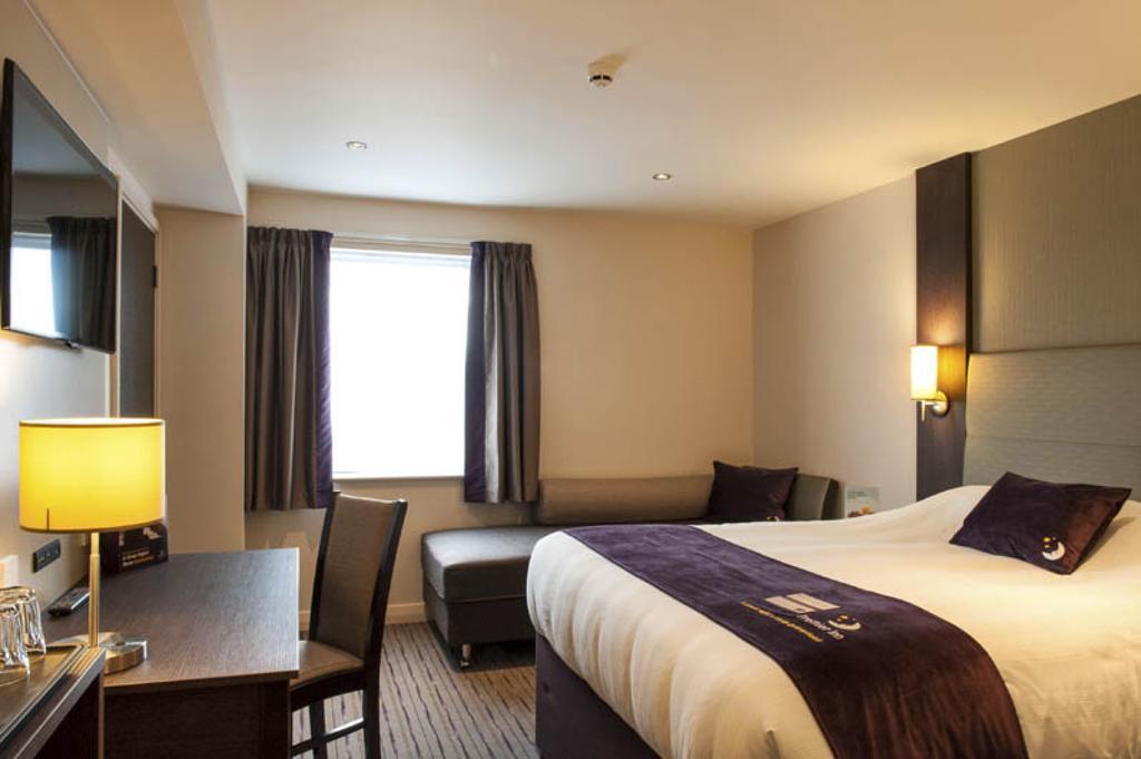 Premier Inn Merthyr Tydfil Dış mekan fotoğraf