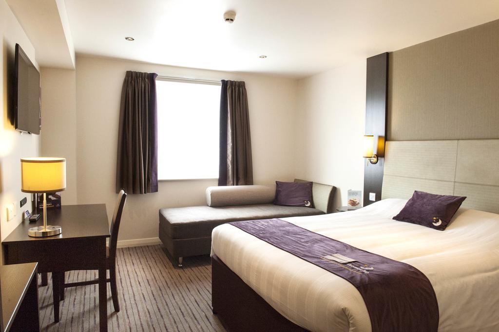 Premier Inn Merthyr Tydfil Dış mekan fotoğraf