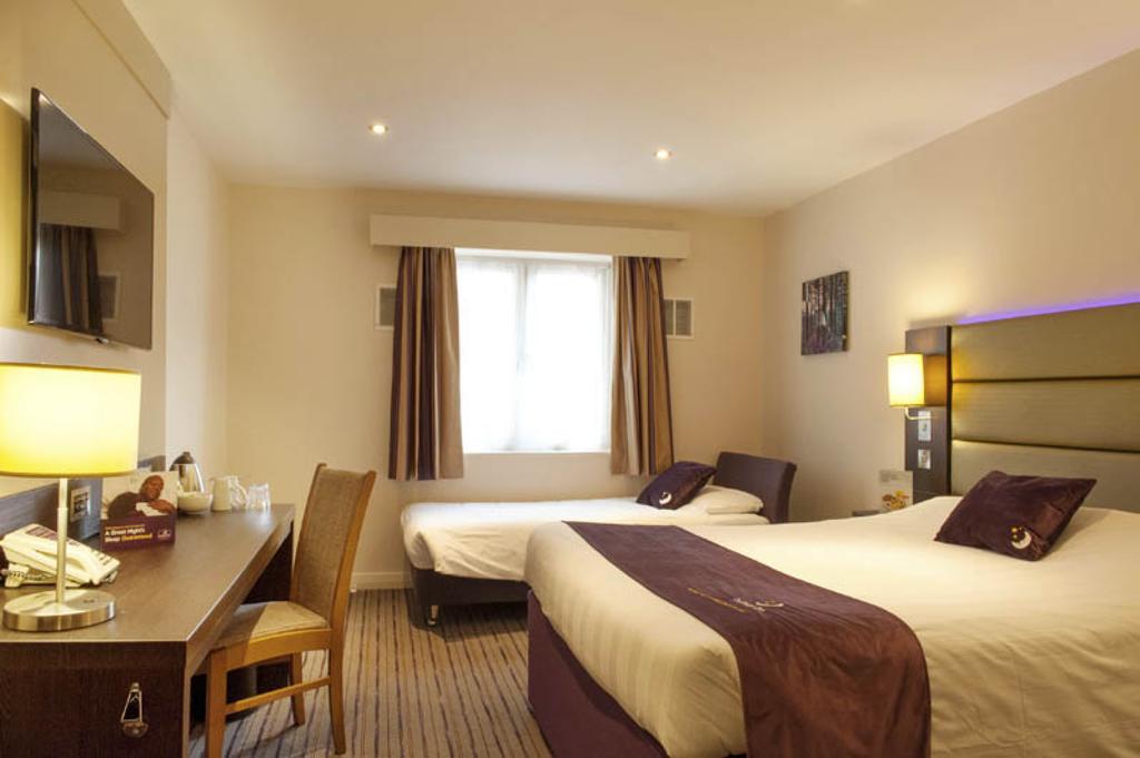 Premier Inn Merthyr Tydfil Dış mekan fotoğraf