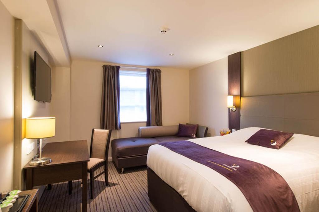 Premier Inn Merthyr Tydfil Dış mekan fotoğraf